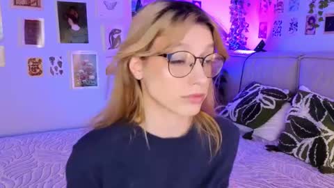Snapshot of cindymori chatting on 12, 5, 2026 cindymori online show from 12, 5, 2026