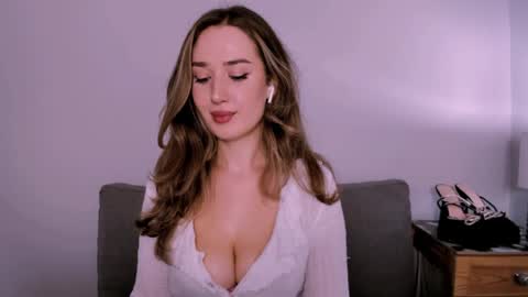 Snapshot of cindyprettywomen chatting on 2, 7, 2026 cindyprettywomen online show from 2, 7, 2026