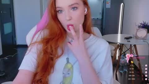 Snapshot of cinnabongirls chatting on 17, 4, 2026 Maddy online show from 17, 4, 2026
