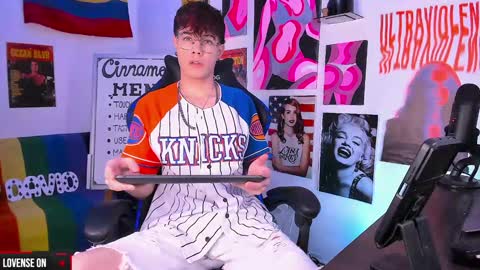 David     Independent Model online show from 23, 12, 2024