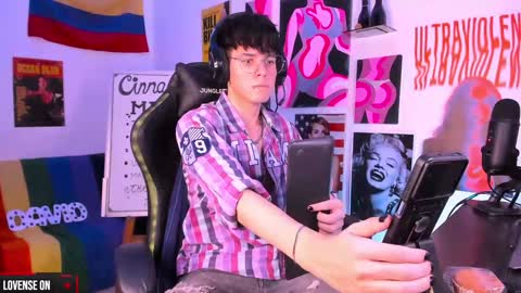 David     Independent Model online show from 14, 1, 2025