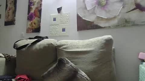 Snapshot of cinthia2525 chatting on 3, 1, 2025 cinthia2525 online show from 3, 1, 2025