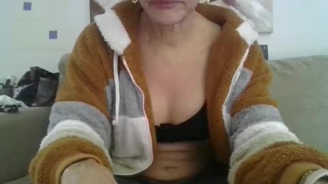 cinthia2525 online show from 17, 5, 2026