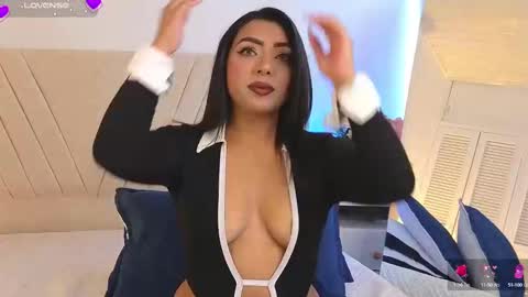 Snapshot of cinthia_cf chatting on 11, 9, 2025 cinthia_cf online show from 11, 9, 2025