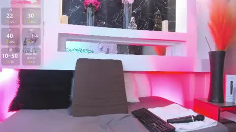 Cinthya  online show from 10, 6, 2026
