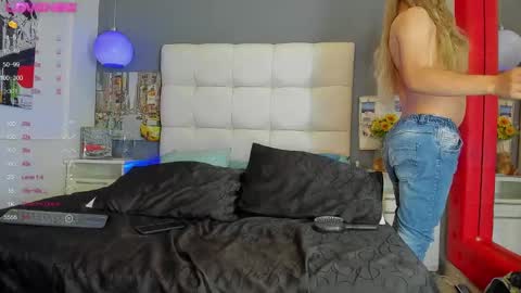 Snapshot of cinthya_walker1 chatting on 8, 3, 2025 cinthya_walker1 online show from 8, 3, 2025