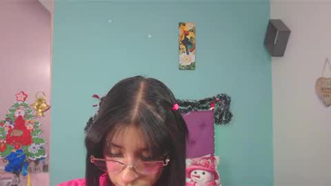 Snapshot of cinthyagomez6 chatting on 10, 12, 2024 cinthyagomez6 online show from 10, 12, 2024