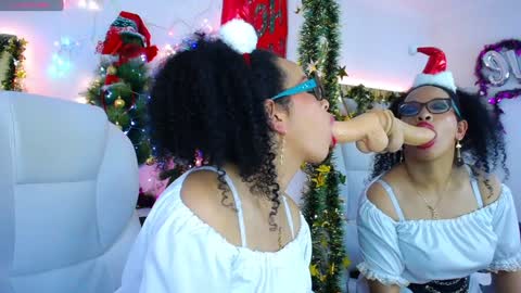 Snapshot of cintia_holms chatting on 19, 12, 2024 Cintia online show from 19, 12, 2024