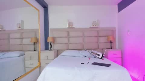 Snapshot of cintiacolins chatting on 25, 11, 2025 CintiaCollins online show from 25, 11, 2025