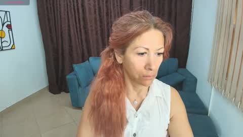 Snapshot of cintiagreyx chatting on 24, 2, 2025  CINTIA  online show from 24, 2, 2025