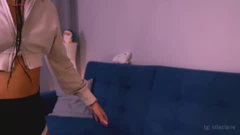 Claire online show from 8, 11, 2025