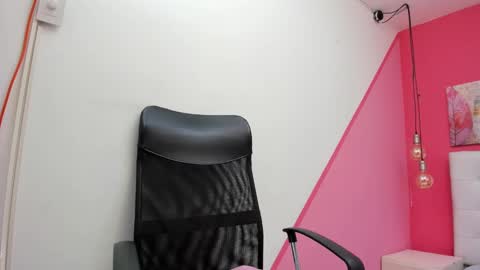 Snapshot of claire_aristizabal chatting on 26, 2, 2025 claire aristizabal online show from 26, 2, 2025
