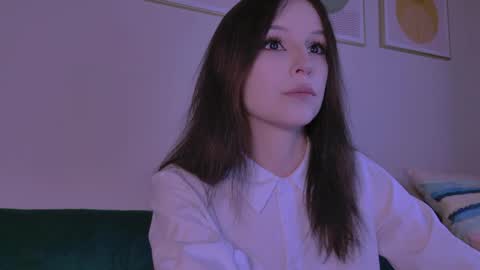 Claire Bennett online show from 13, 4, 2026