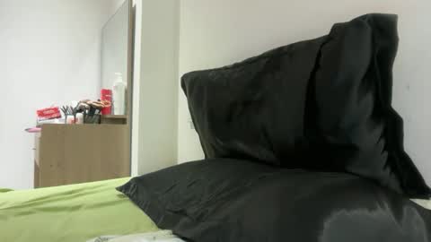 claire_siroksi online show from 8, 4, 2026