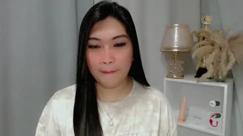 Snapshot of claire_wntr chatting on 5, 5, 2026 CLAIRE online show from 5, 5, 2026