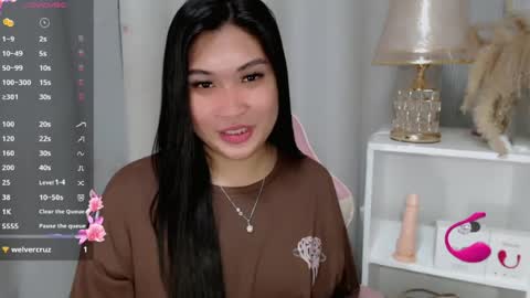 Snapshot of claire_wntr chatting on 21, 6, 2026 CLAIRE online show from 21, 6, 2026