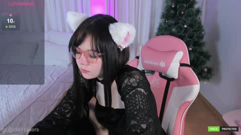 Claire Faers online show from 8, 12, 2024