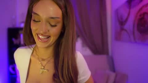 Clara smile online show from 17, 9, 2025