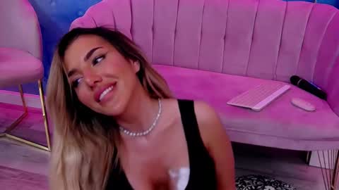 ClaraHazel online show from 2, 3, 2025