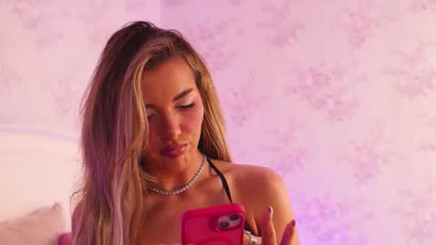 ClaraHazel online show from 7, 1, 2026