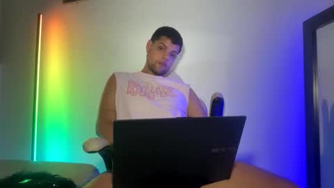 Snapshot of clarentz_baileys chatting on 20, 9, 2025 Clarentz bby online show from 20, 9, 2025