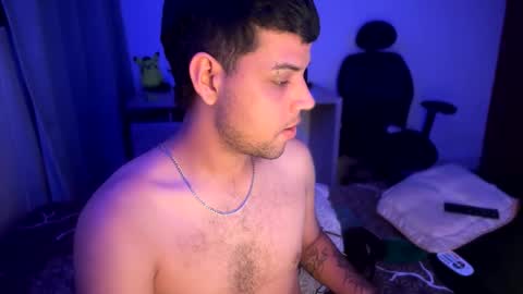 Snapshot of clarentz_baileys chatting on 22, 12, 2025 Clarentz bby online show from 22, 12, 2025