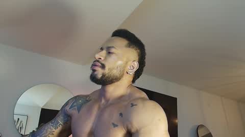 Snapshot of clark_strong chatting on 5, 2, 2026 clark_strong online show from 5, 2, 2026