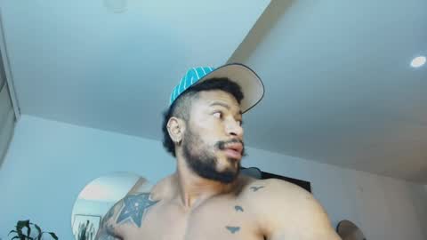 Snapshot of clark_strong chatting on 19, 4, 2026 clark_strong online show from 19, 4, 2026