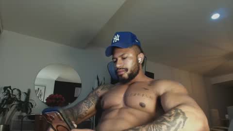 Snapshot of clark_strong chatting on 13, 5, 2026 clark_strong online show from 13, 5, 2026