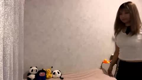 Snapshot of clary_cloud chatting on 15, 11, 2025 Lara online show from 15, 11, 2025