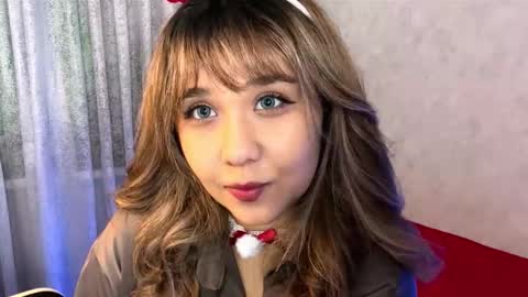 Snapshot of clary_cloud chatting on 23, 11, 2025 Lara online show from 23, 11, 2025