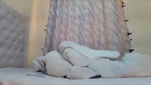 Snapshot of classic_carmen chatting on 1, 5, 2026 carmen online show from 1, 5, 2026
