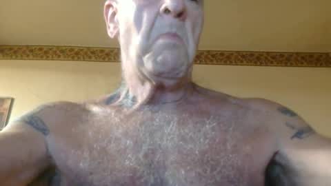 Snapshot of classic_rock_and_oldies chatting on 14, 6, 2026 Pizza online show from 14, 6, 2026