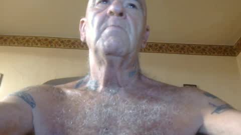 Snapshot of classic_rock_and_oldies chatting on 5, 7, 2026 Pizza online show from 5, 7, 2026
