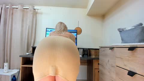 Deea xxx online show from 2, 2, 2026