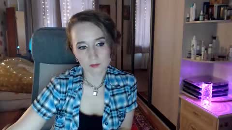 Snapshot of classyinna chatting on 21, 10, 2025 classyinna online show from 21, 10, 2025