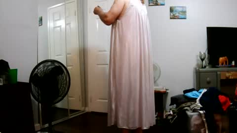 Snapshot of claudia1964 chatting on 8, 7, 2026 Claudia online show from 8, 7, 2026