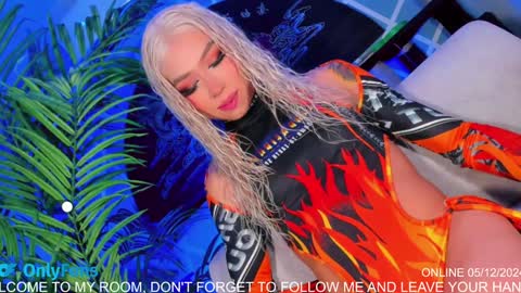 Snapshot of claudia_cooper chatting on 6, 12, 2024 online show from 6, 12, 2024