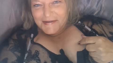 Snapshot of claudineddd chatting on 13, 12, 2024 ClaudineDDD online show from 13, 12, 2024