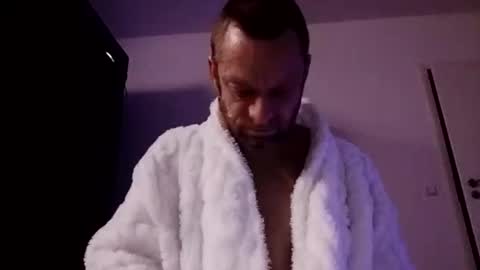 Snapshot of clausenflorian880 chatting on 16, 12, 2025 Florian online show from 16, 12, 2025