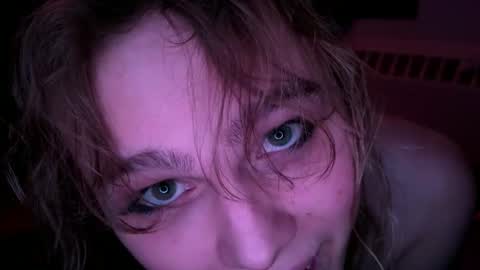 Snapshot of clemie32677 chatting on 22, 11, 2025 clemie32677 online show from 22, 11, 2025