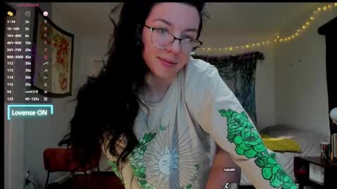 Snapshot of cleo_cam chatting on 27, 2, 2025 Cleo Schedule Updates online show from 27, 2, 2025