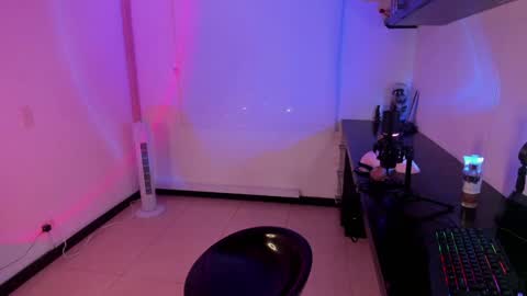 Snapshot of cleo_dblue chatting on 16, 12, 2024 online show from 16, 12, 2024