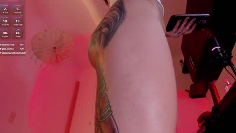 Snapshot of cleo_dblue chatting on 10, 1, 2025 online show from 10, 1, 2025