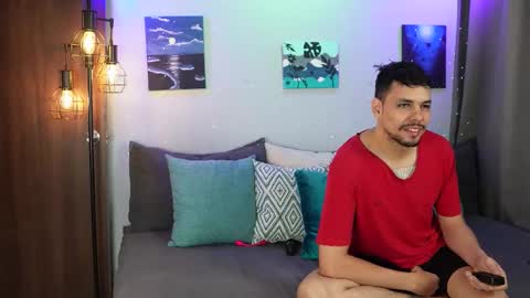 Snapshot of cleoanubis_ chatting on 14, 10, 2025 Girl Juliana and Federico online show from 14, 10, 2025