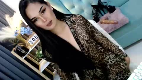 Cleo online show from 5, 3, 2025