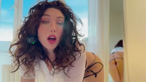 Snapshot of cleopatra_sinns chatting on 12, 11, 2025 cleopatra_sinns online show from 12, 11, 2025