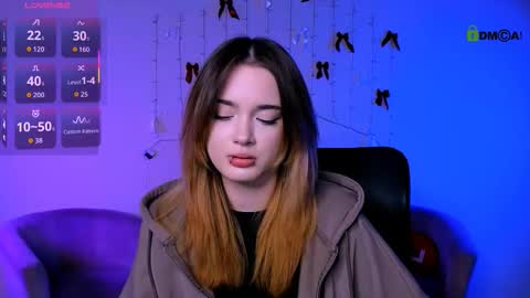 Snapshot of clery_shine chatting on 3, 2, 2026 clery_shine online show from 3, 2, 2026