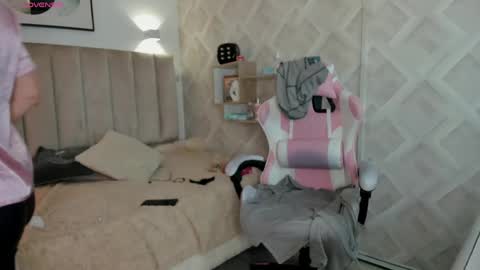 Snapshot of clhoe_johnson_ chatting on 1, 5, 2026 clhoe_johnson_ online show from 1, 5, 2026