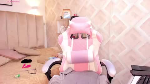 Snapshot of clhoe_johnson_ chatting on 26, 5, 2026 clhoe_johnson_ online show from 26, 5, 2026